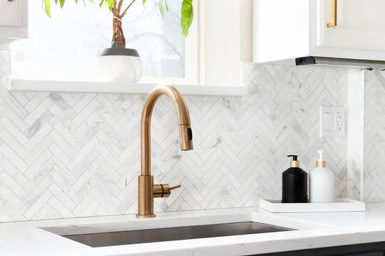 backsplash tiles for wet bar